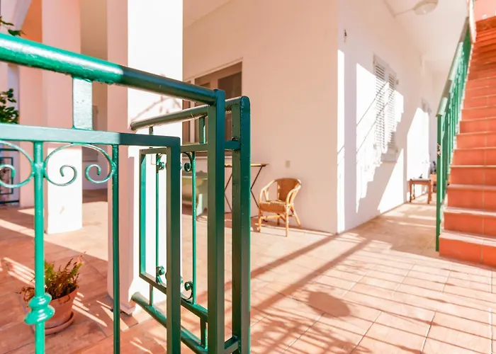 Nonnadele Gasthuis Iglesias